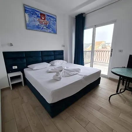 La Luna Hotel